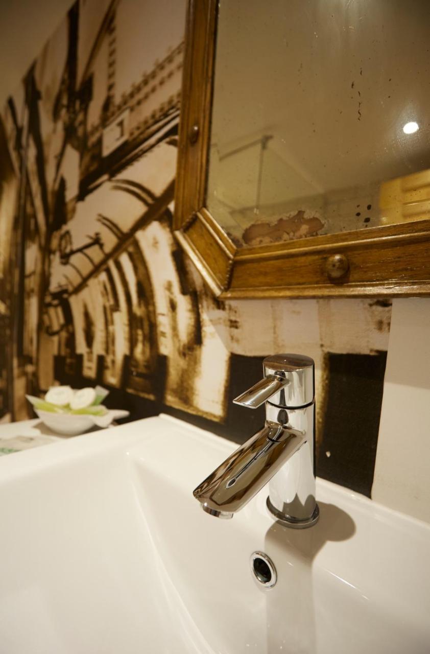 Lower Drayton Farm B&B 스태퍼드 외부 사진